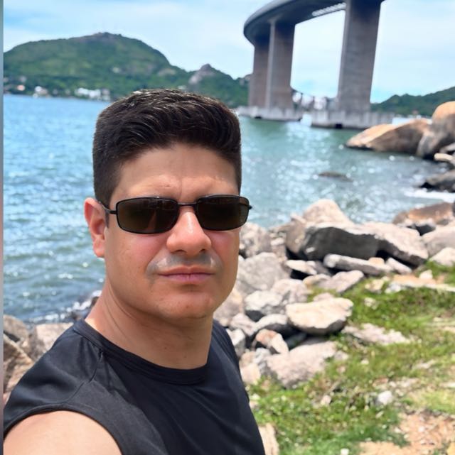 Juliano Carvalho